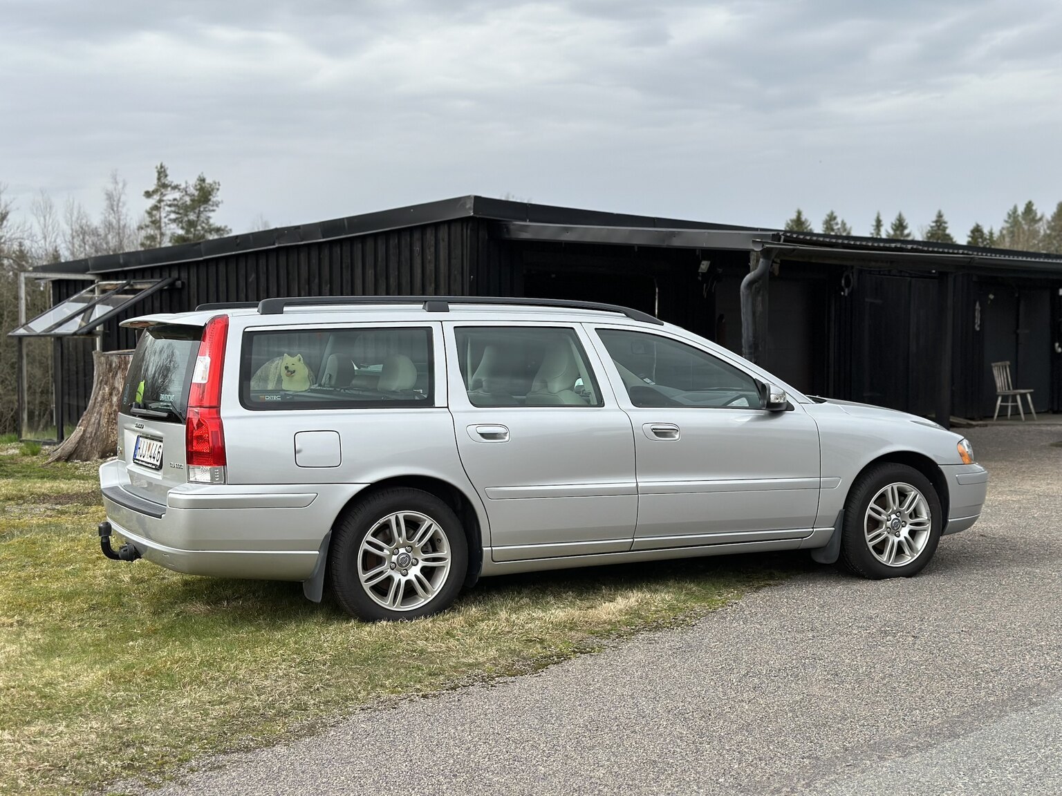 Exteriörbild på 2008 Volvo V70 Classic