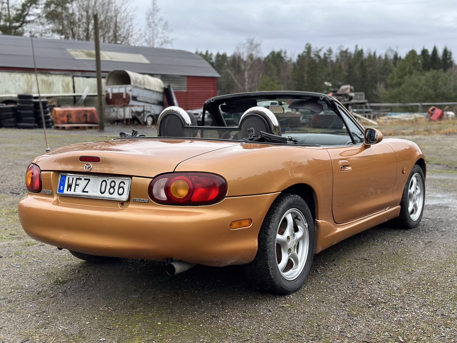Aussenfoto 1998 Mazda Miata MX-5 NB