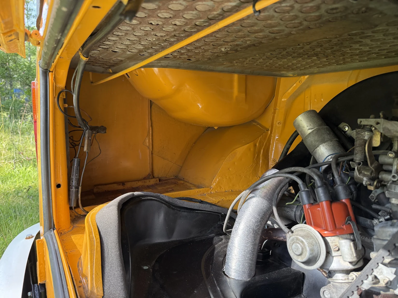 Image of 1975 Volkswagen Transporter Campervan mechanics (10)