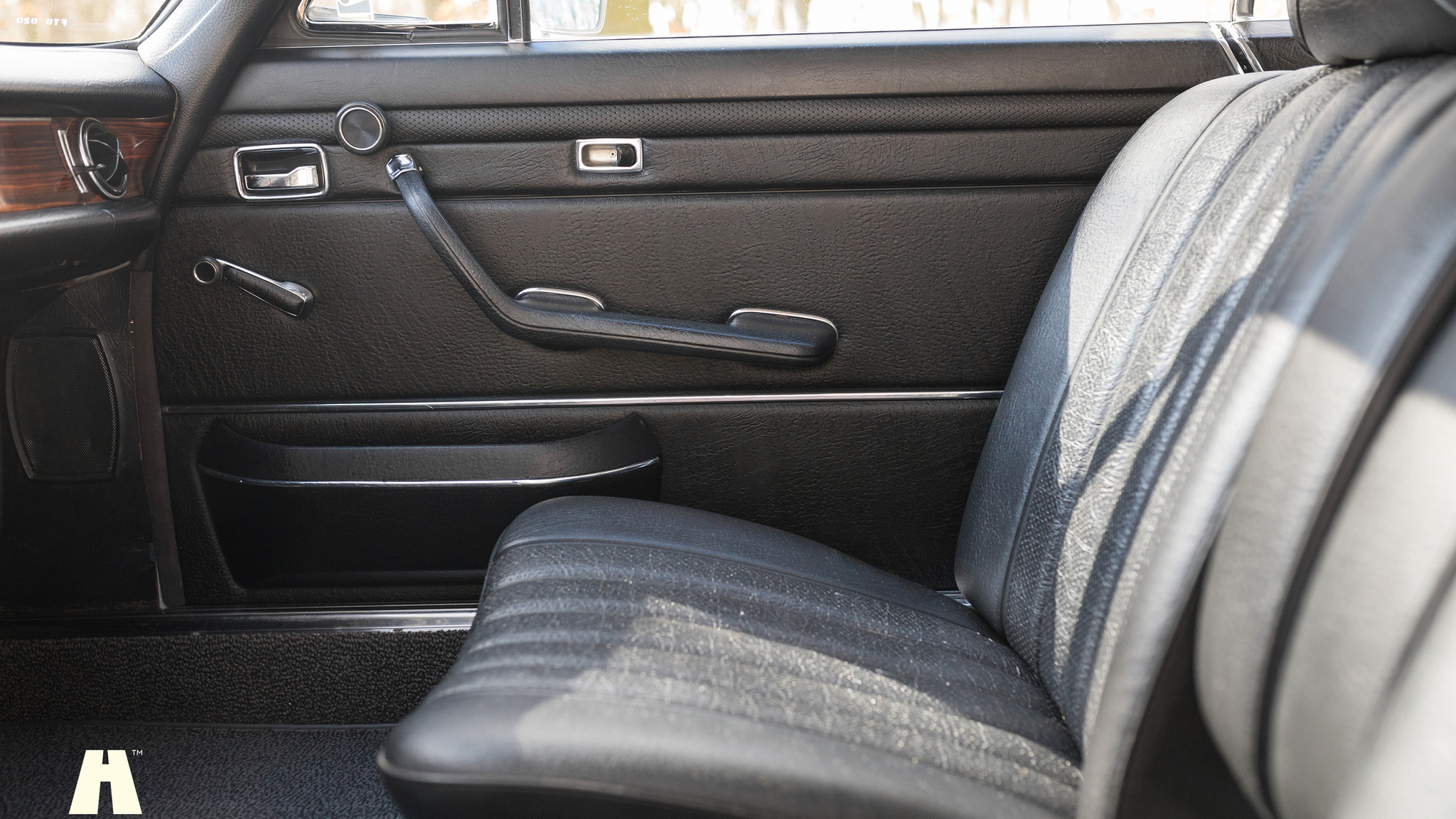 Interior image of 1970 Mercedes 250 CE
