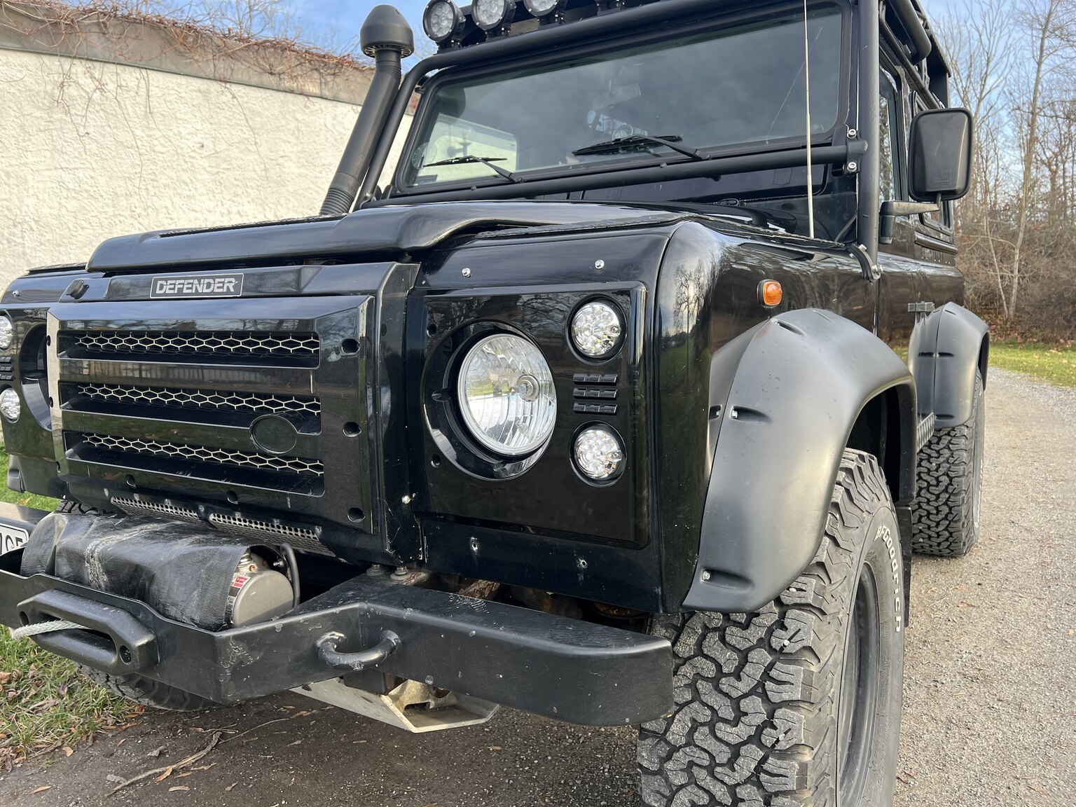 Exterior image of 2002 Land Rover Defender 90 2.5 Td5