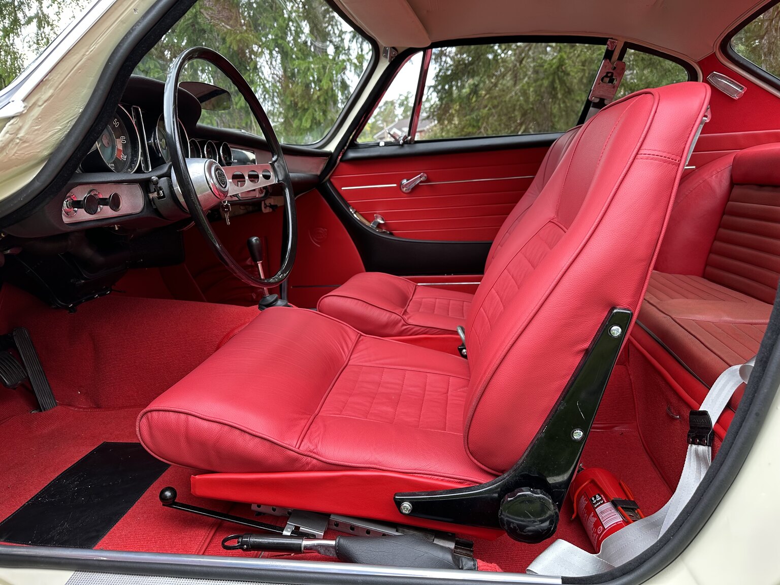 Innenraumfoto von 1964 Volvo P 1800 S