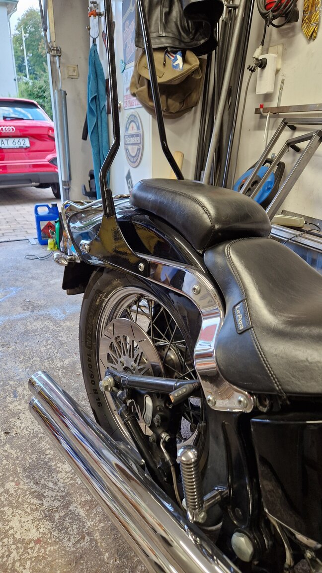 Exterior image of 2000 Harley-Davidson Softail Standard 1.4 Twin Cam 88B