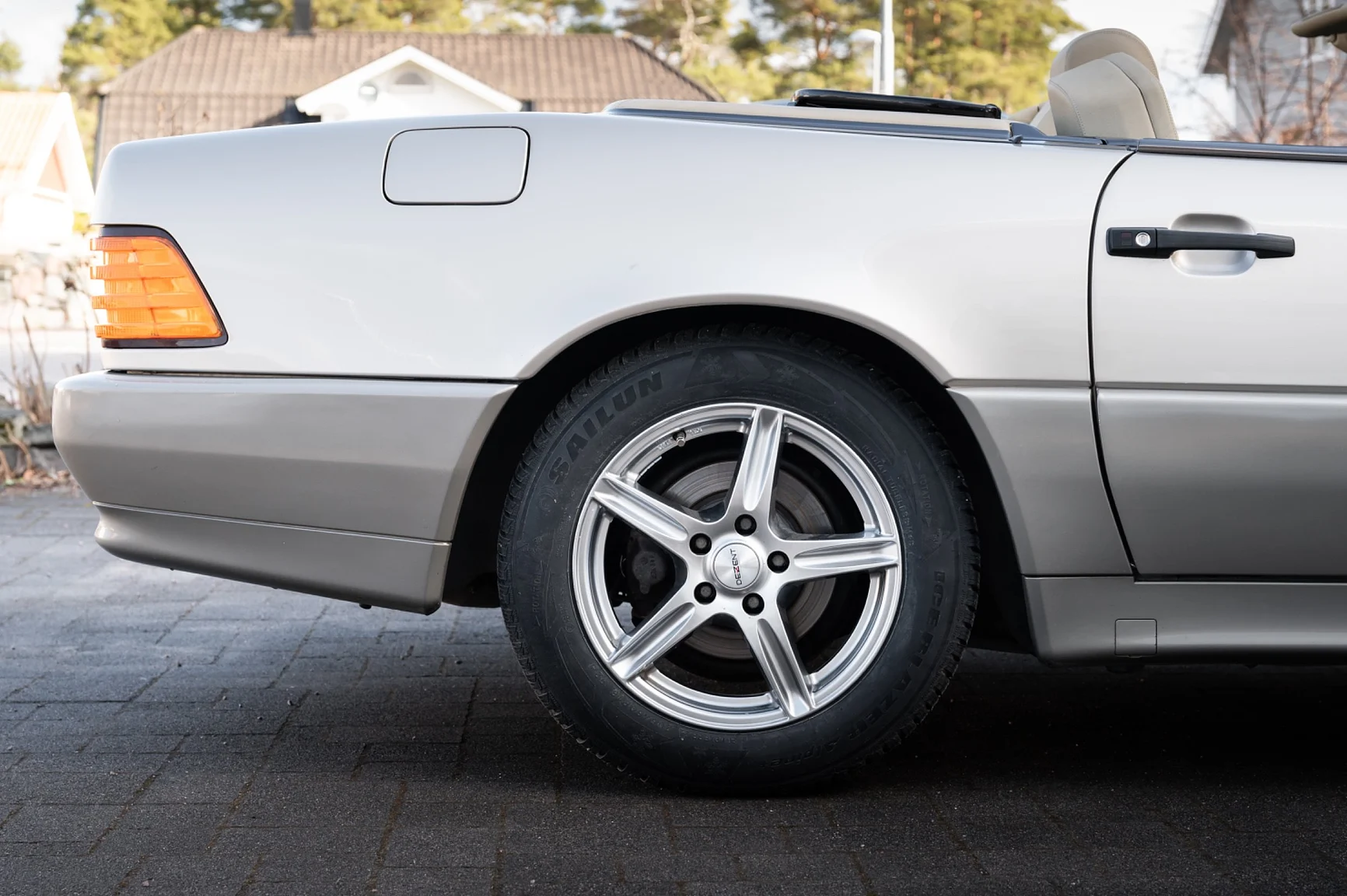 Aussenfoto 1991 Mercedes-Benz 500 SL (22)