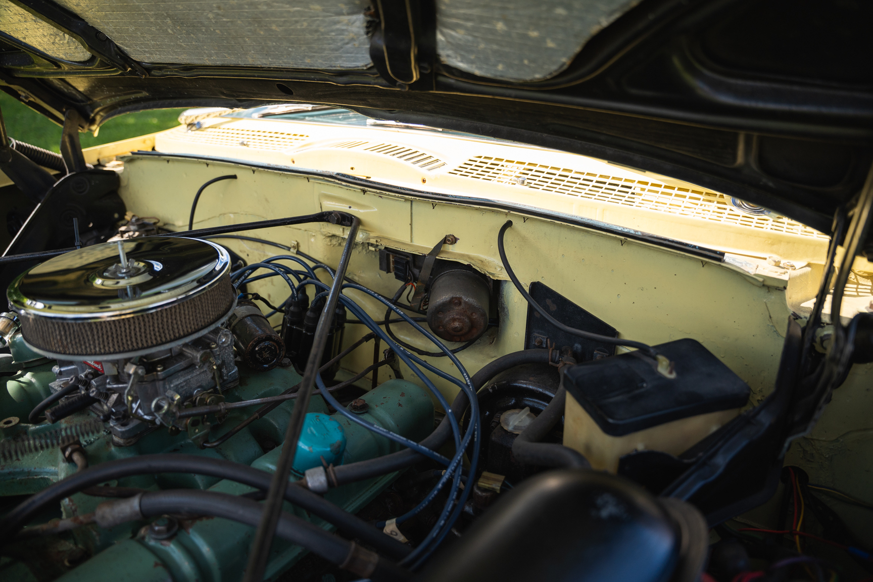 Image of 1961 Buick Electra 225 cab mechanics