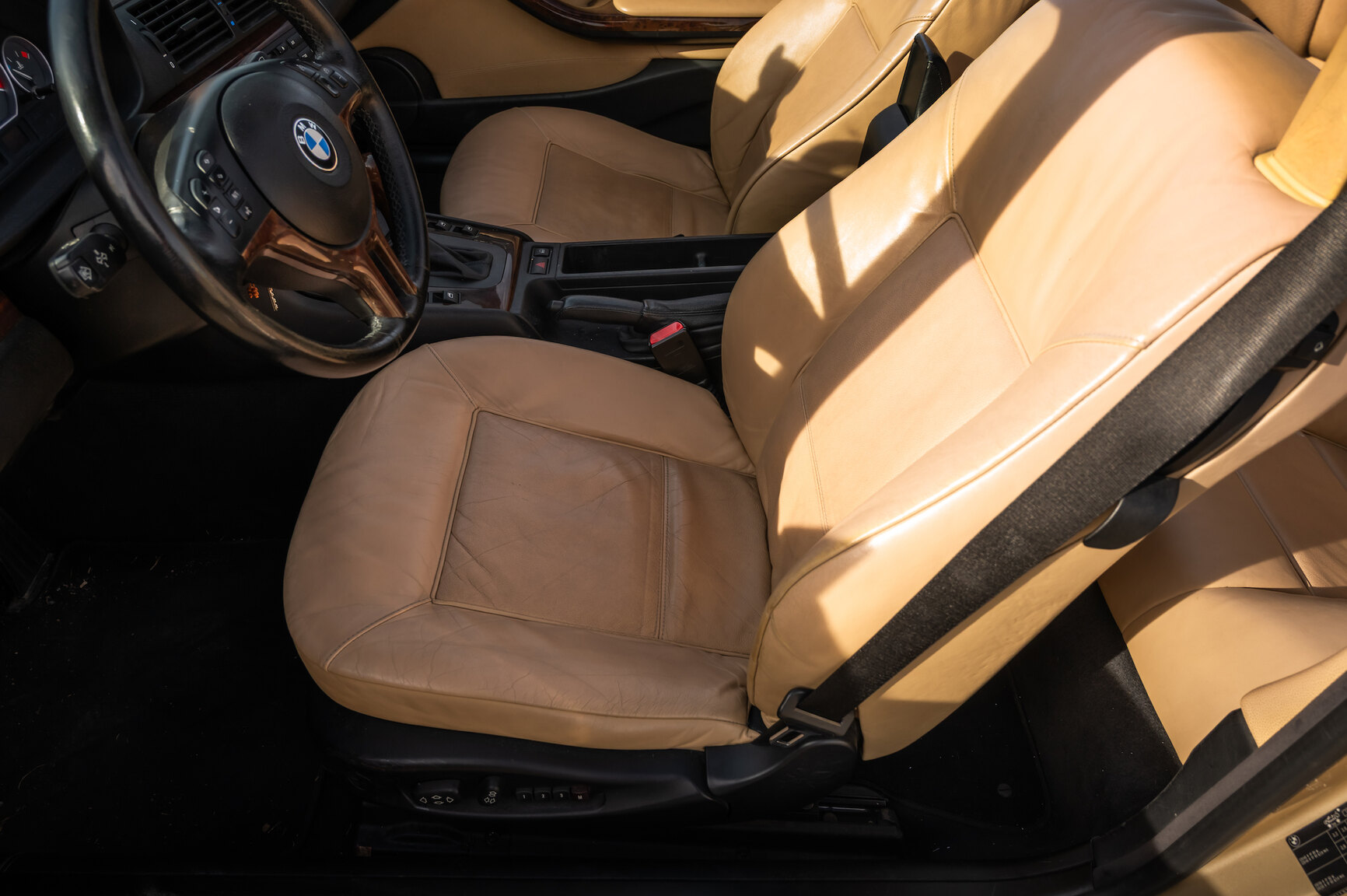 Interiörbild 2001 BMW 330Ci