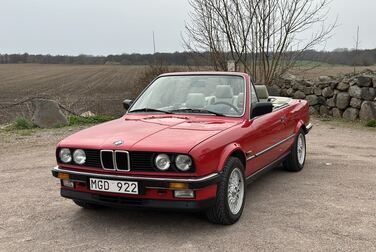 Exteriörbild på 1987 BMW 325i Convertible