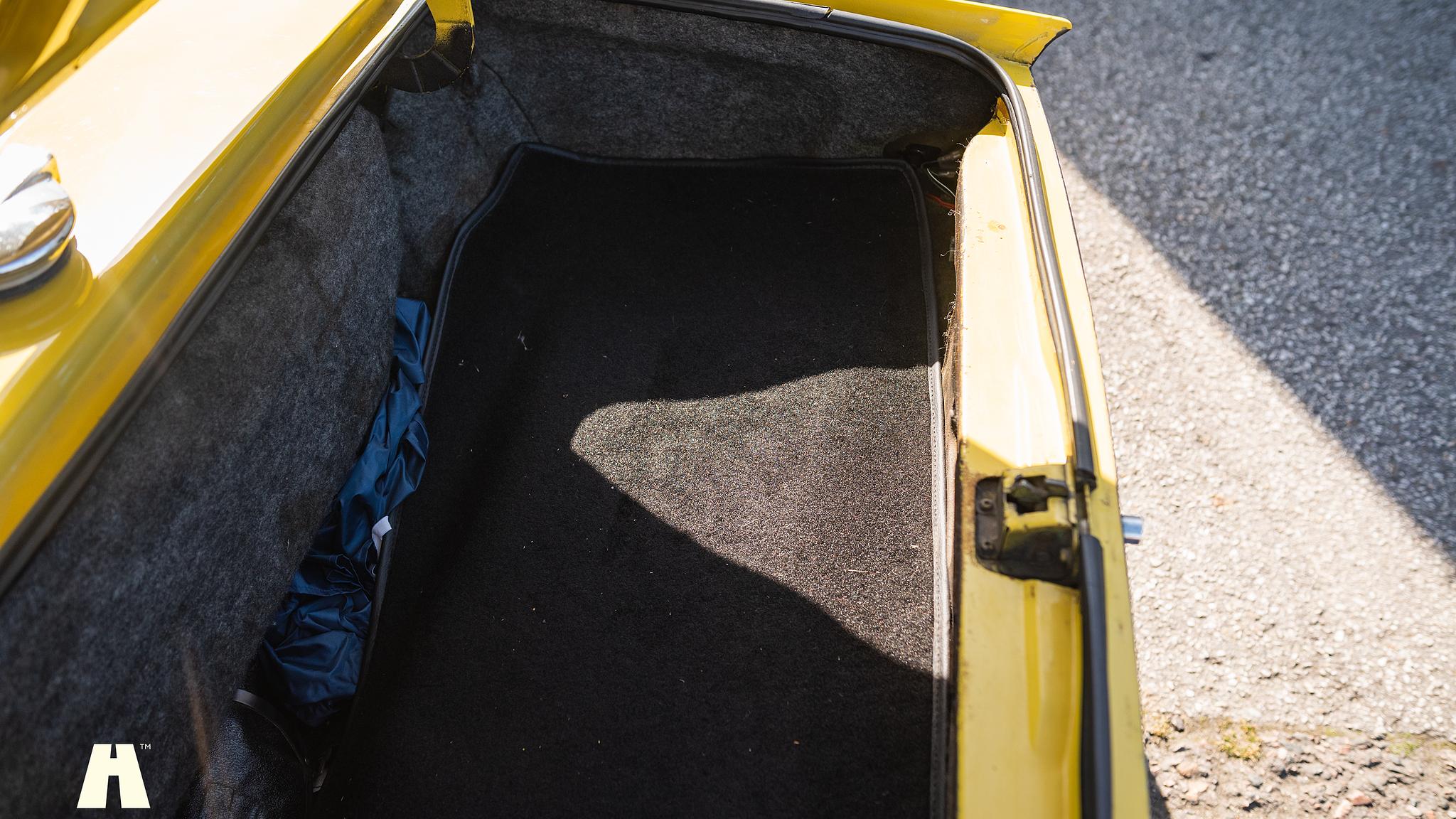 Interiörbild 1974 Triumph TR6 (47)