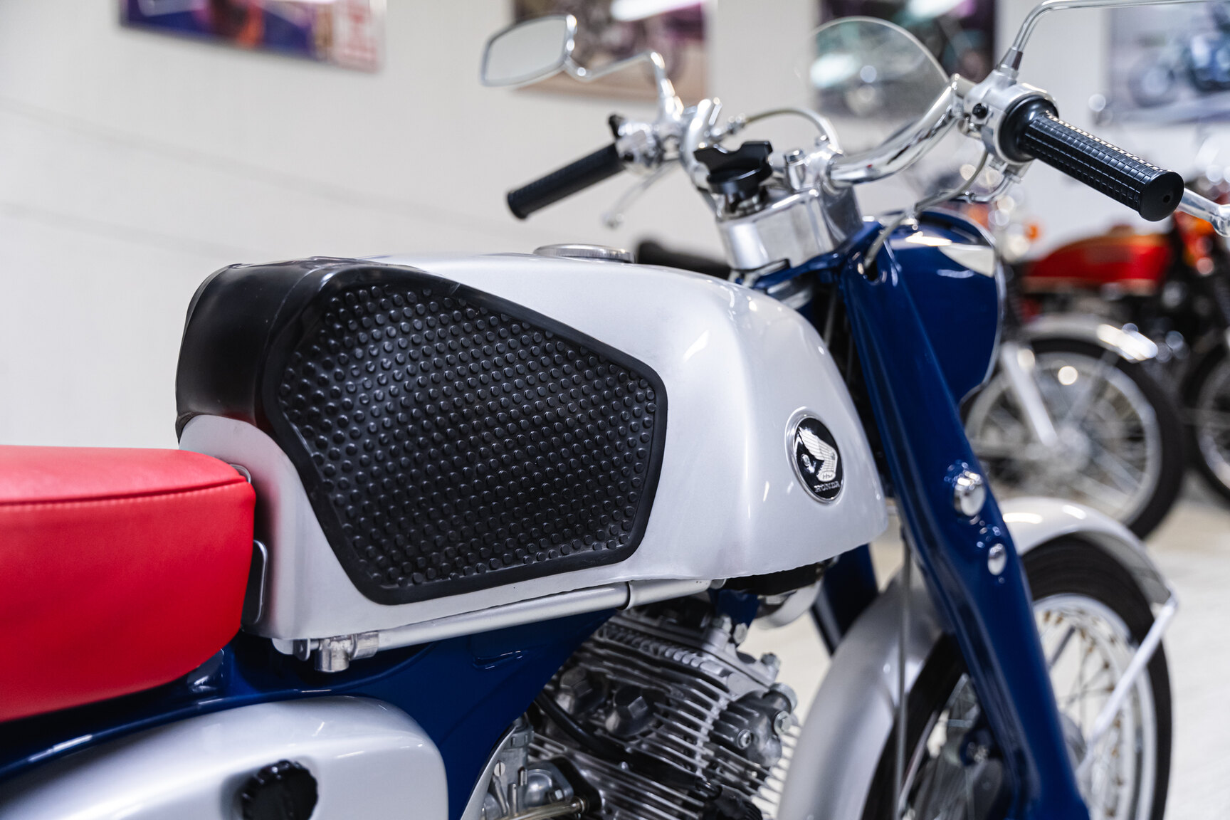 Exterior image of 1964 Honda CB92