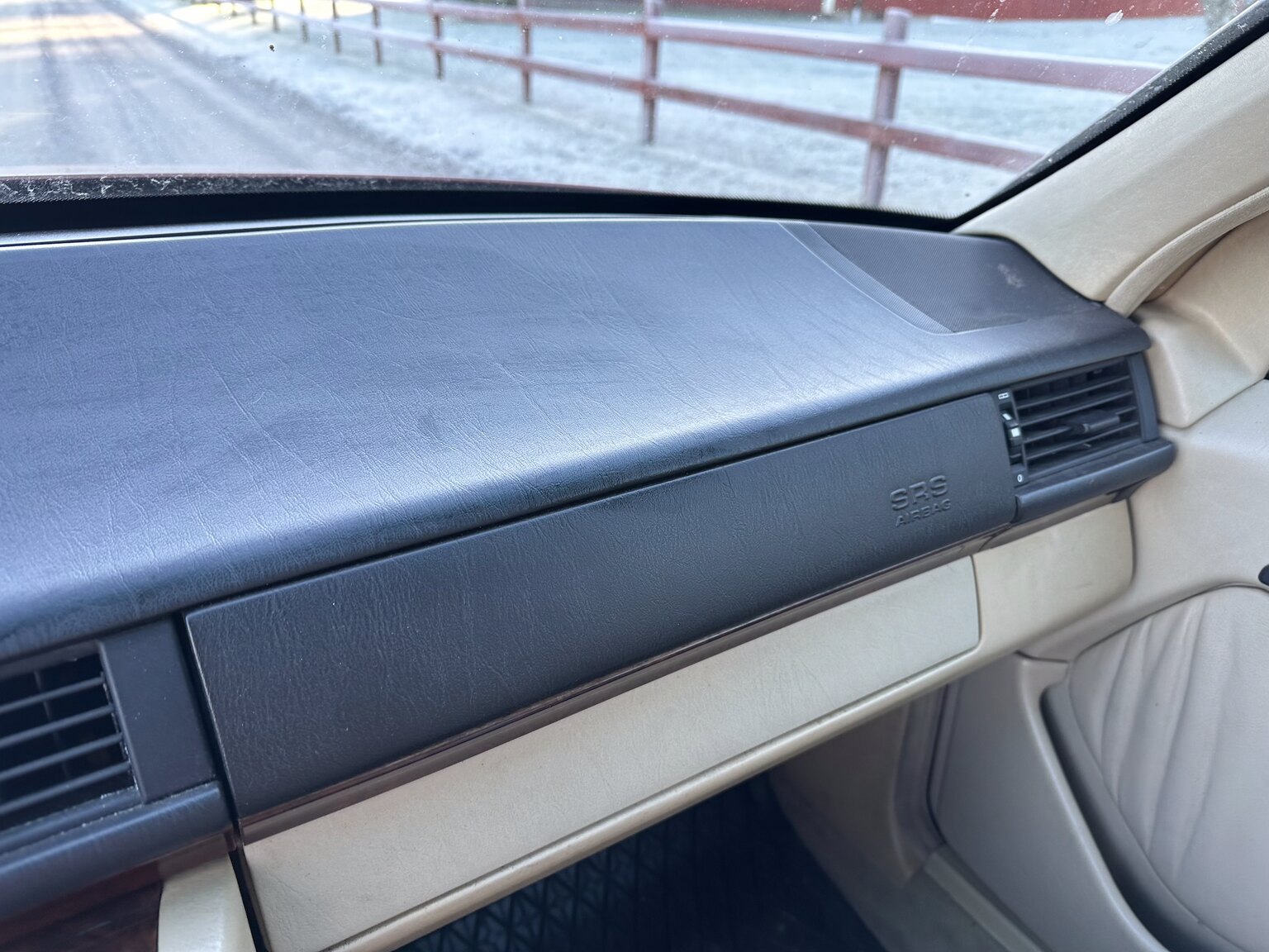 Interiörbild 1992 Mercedes-Benz 300 TE-24