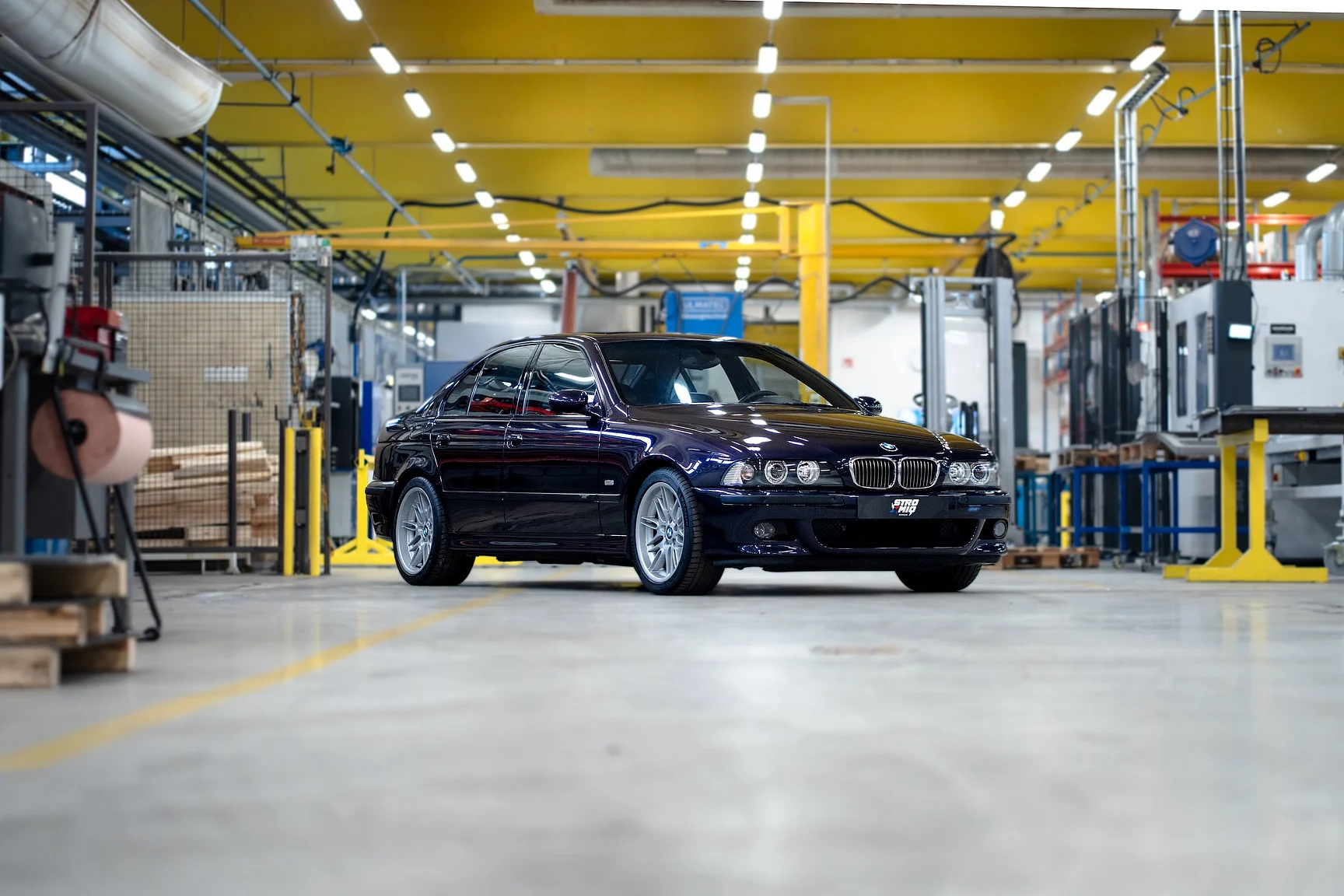 Exteriörbild på 2002 BMW M5 E39 (100)