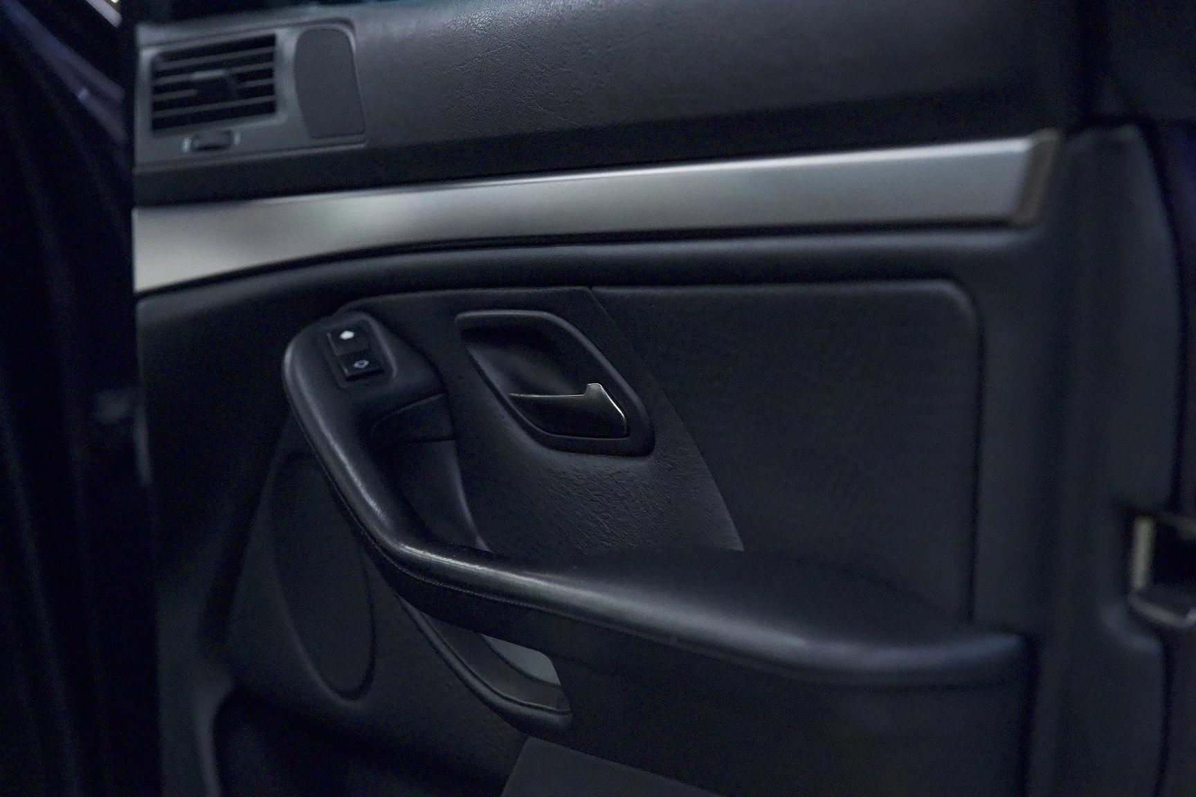 Interiörbild 2002 BMW M5 E39 (24)