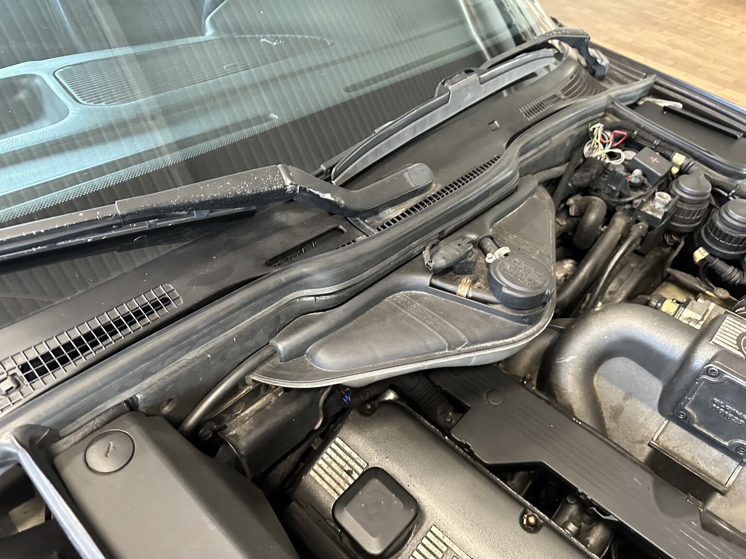 Image of 1991 ALPINA BMW ALPINA B10 BI-TURBO mechanics