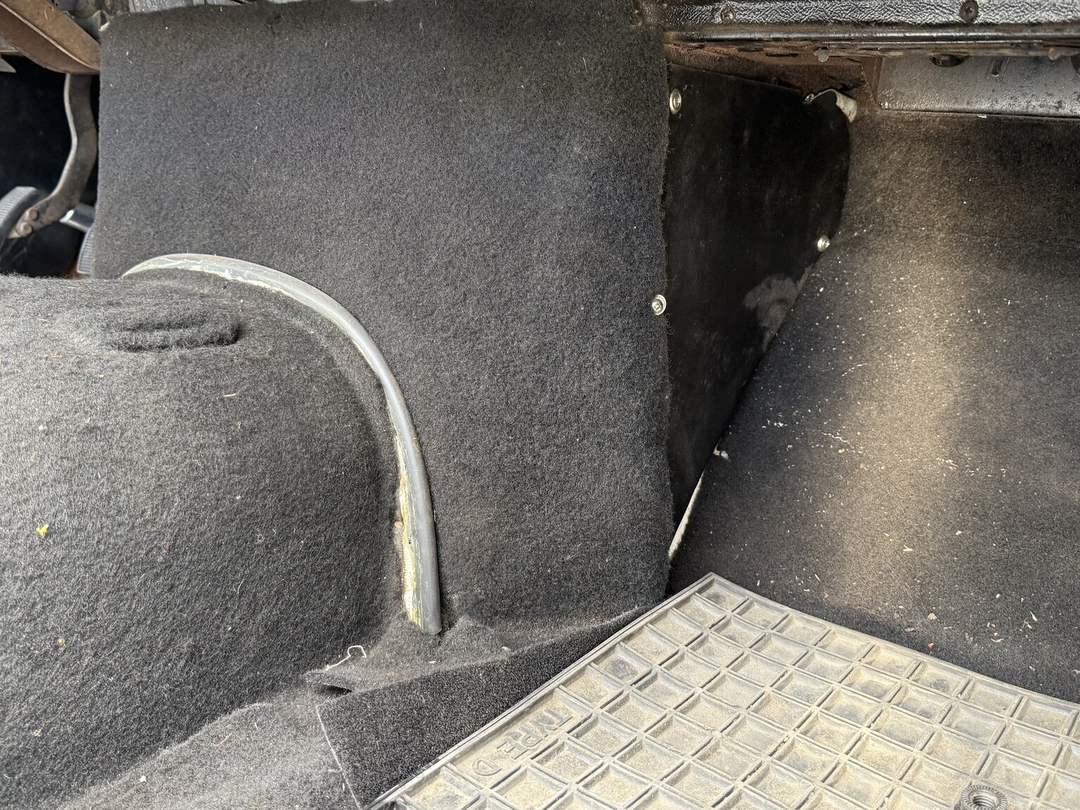 Interior image of 1958 Austin-Healey 100-6