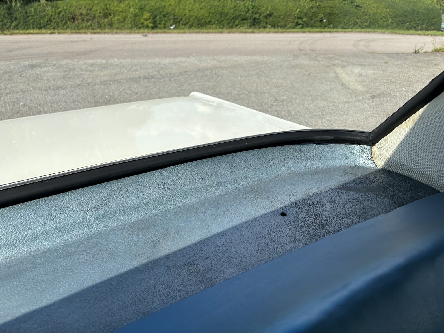 Interior image of 1965 Opel Record Deluxe