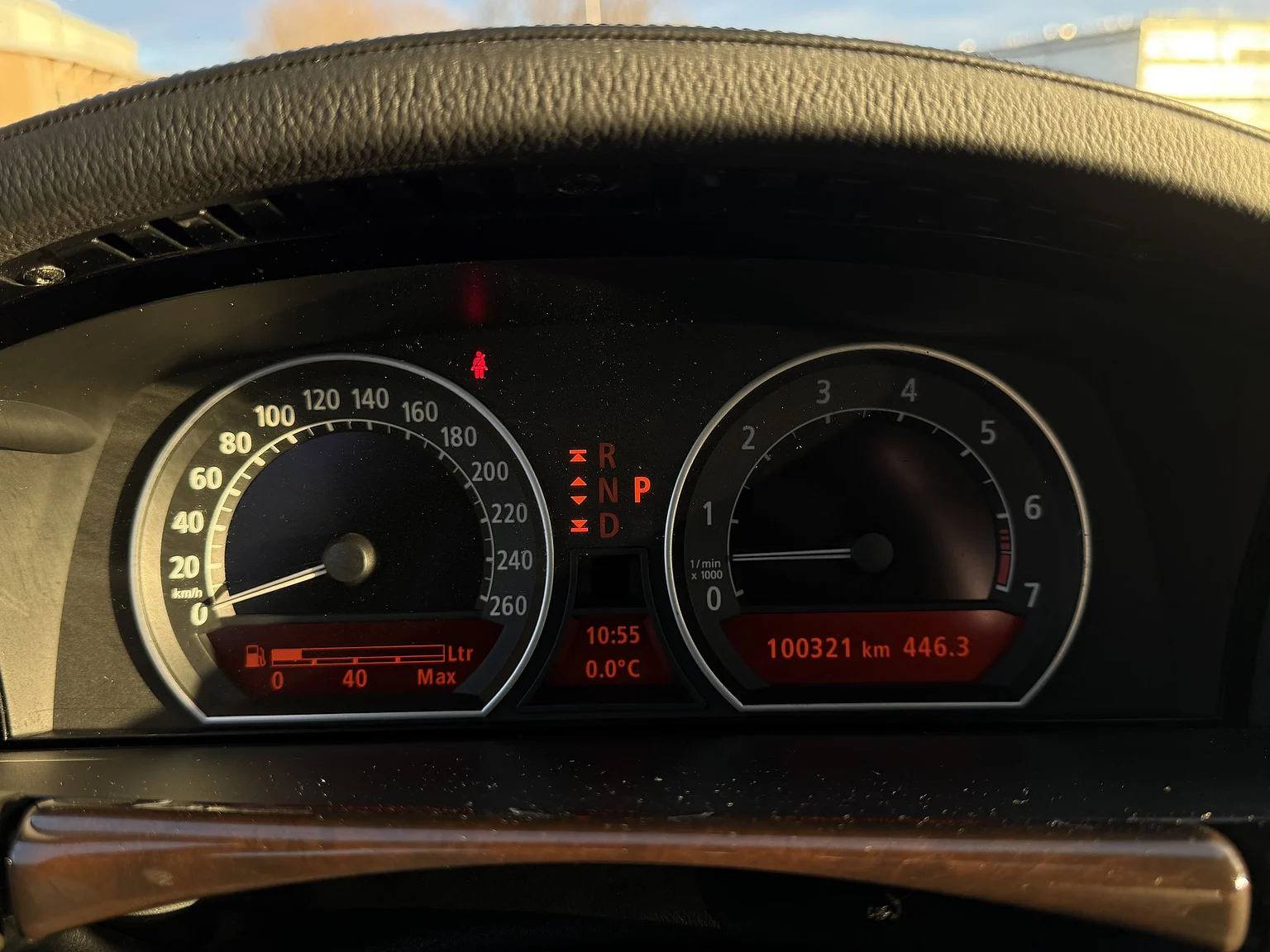 Interior image of 2003 BMW 760i (20)