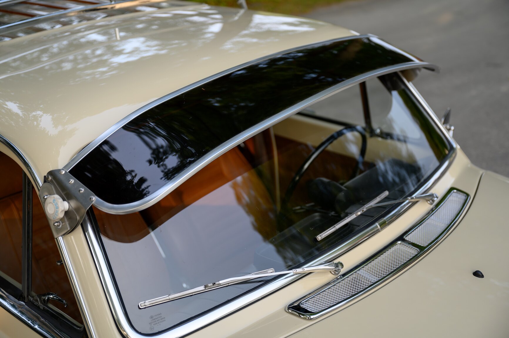Exterior image of 1968 Amazon Herrgårdsvagn