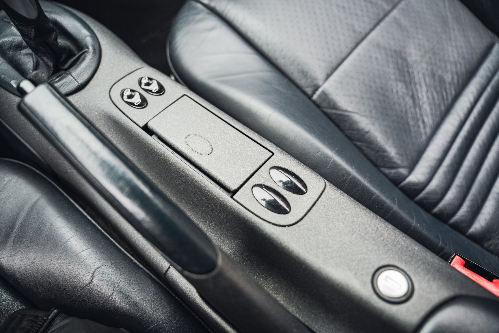 Interior image of 1999 Porsche 911 Carrera 4