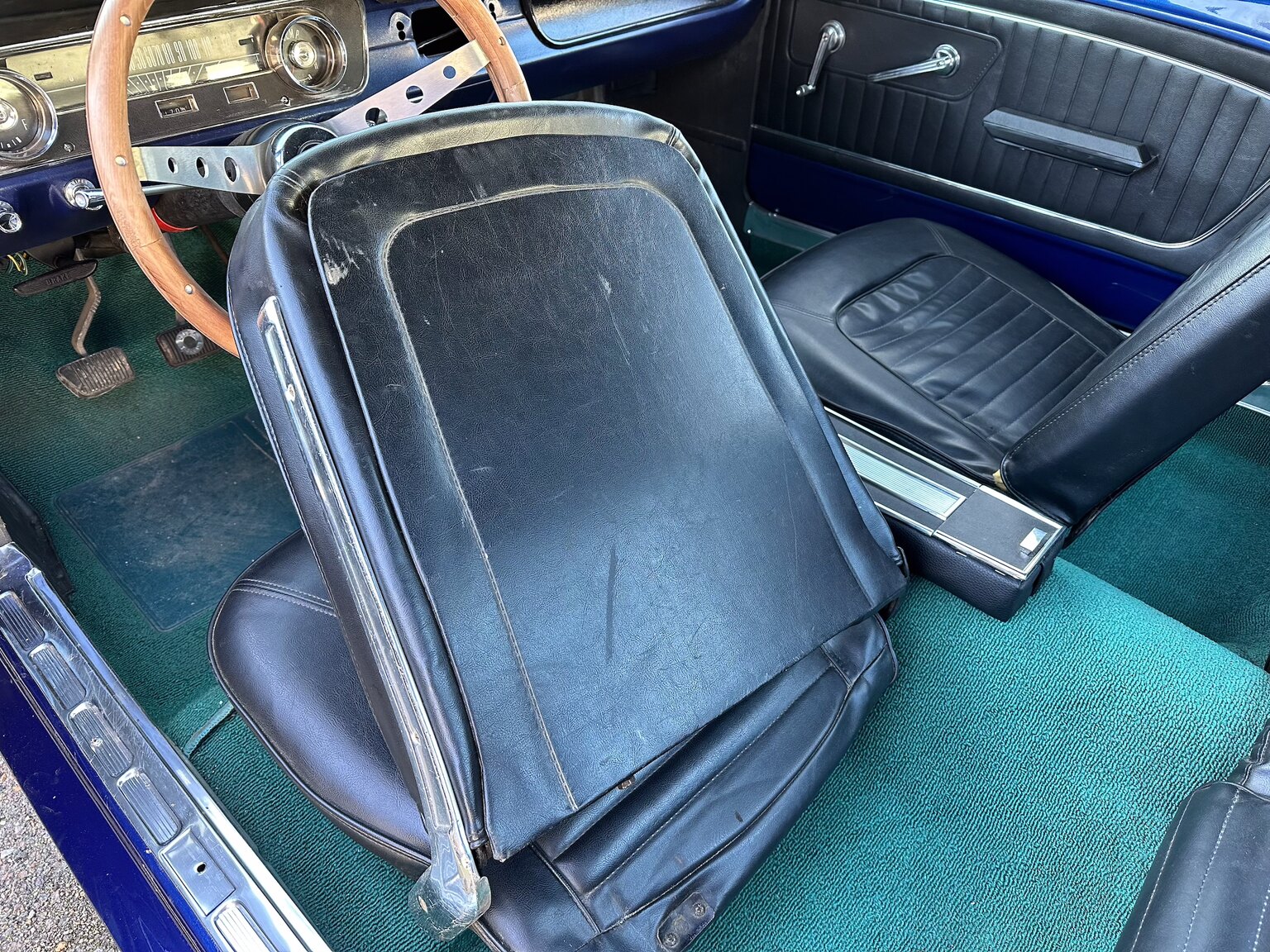 Innenraumfoto von 1965 Ford Mustang Fastback 351W (15)