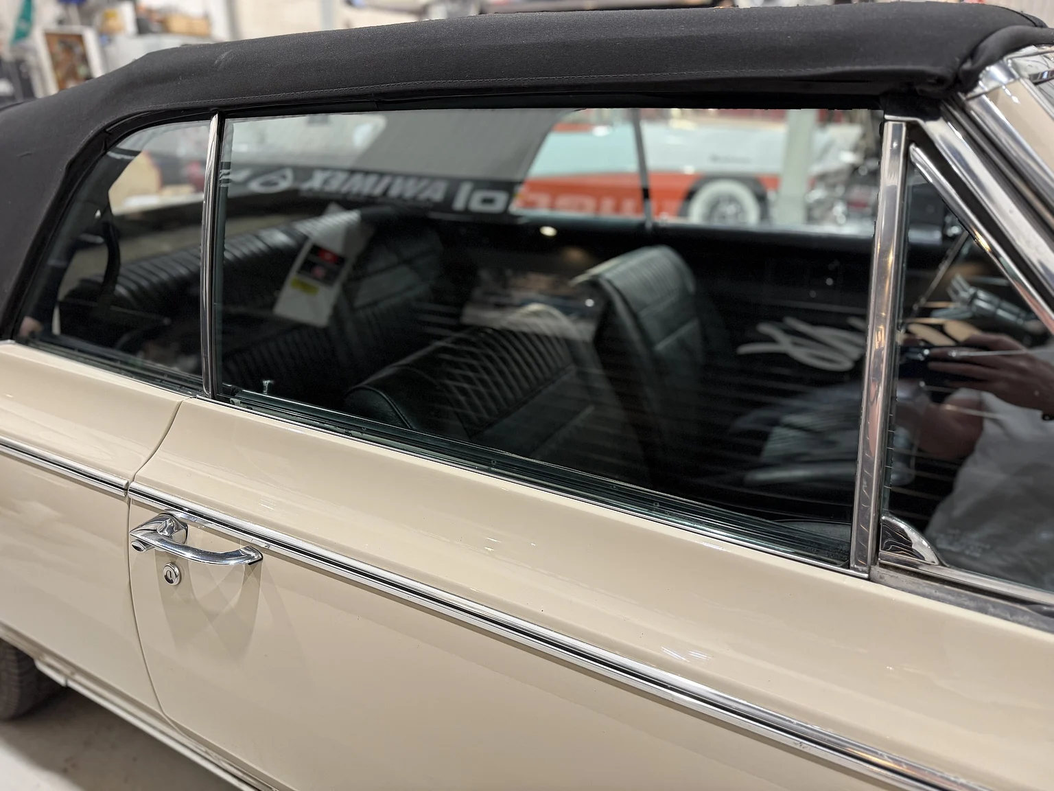 Aussenfoto 1964 Oldsmobile Cutlass Convertible (56)
