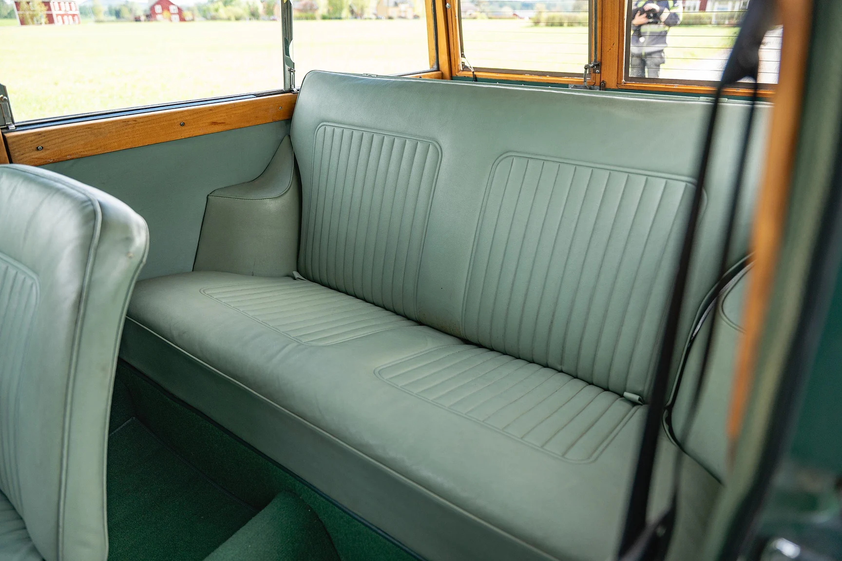 Interior image of 1968 Morris Minor Traveller (56)
