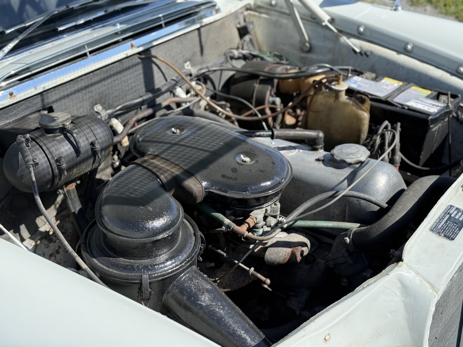 Image of 1967 Mercedes-Benz 230 Safari mechanics