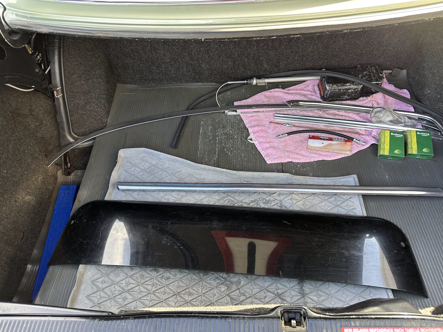 Interior image of 1975 Mercedes Benz 450 SEL (53)