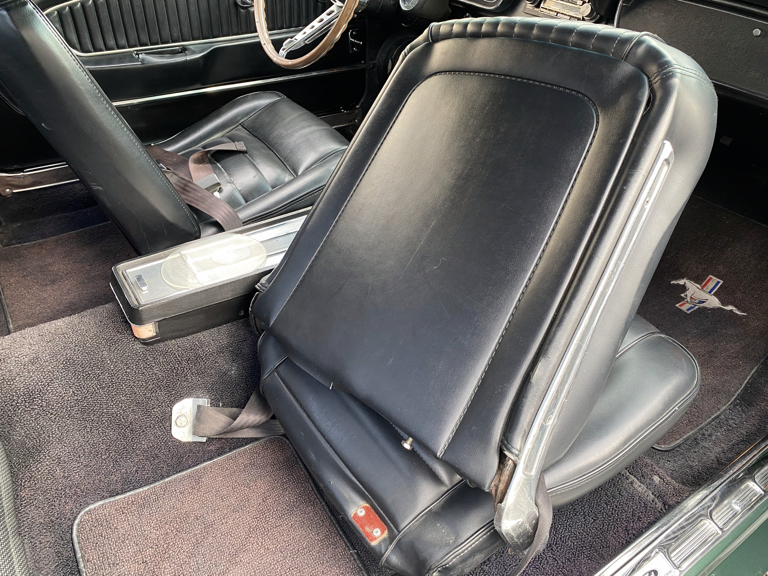 Interior image of 1966 Ford Mustang Fastback GT-clone (38)