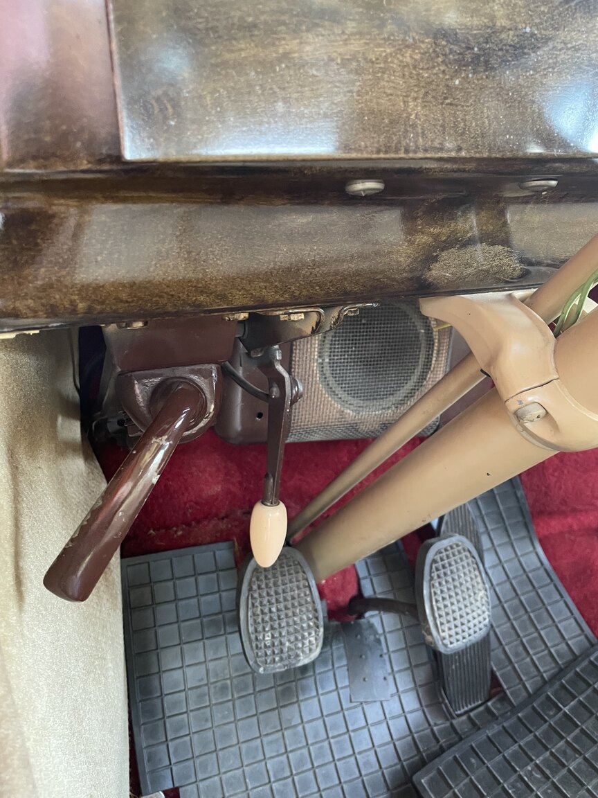 Interior image of 1940 Hudson Modell 40 Traveller Brougham 