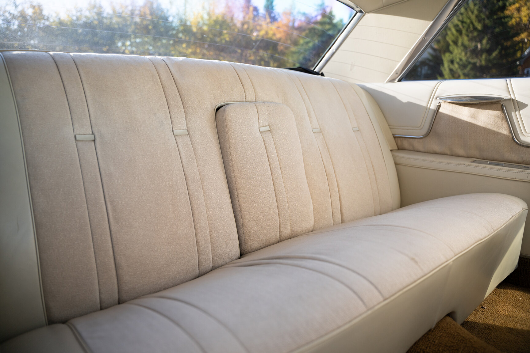 Interior image of 1962 Cadillac Coupé De Ville