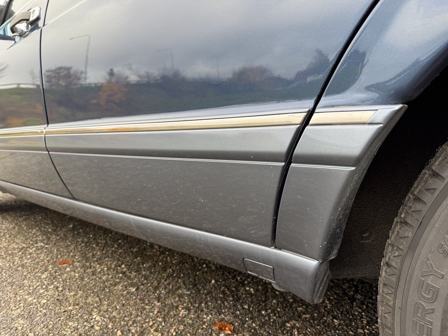 Exteriörbild på 1987 Mercedes-Benz 300 SE