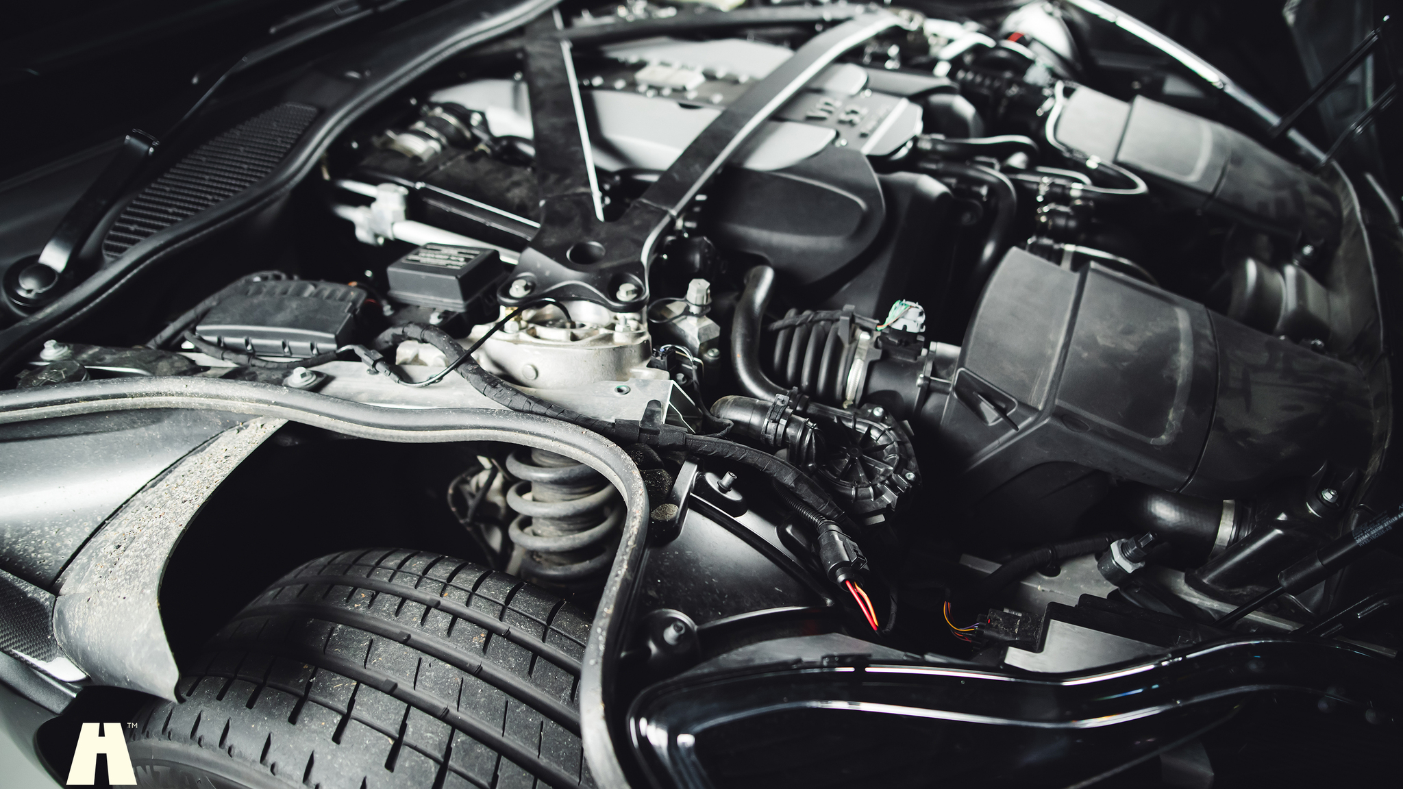 Image of 2019 Aston Martin DB11 AMR (11) mechanics