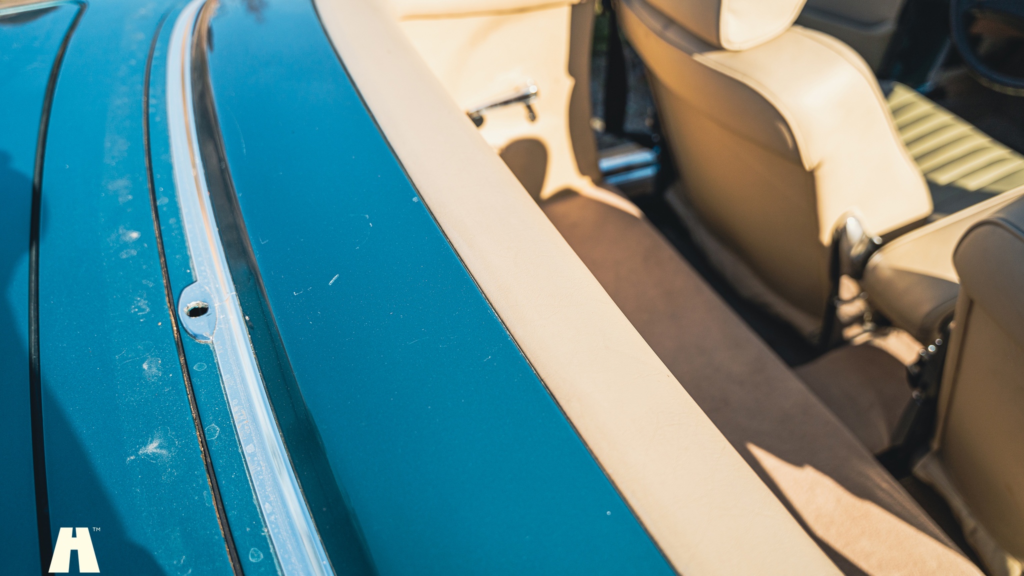 Innenraumfoto von 1985 Mercedes-Benz 380 SL