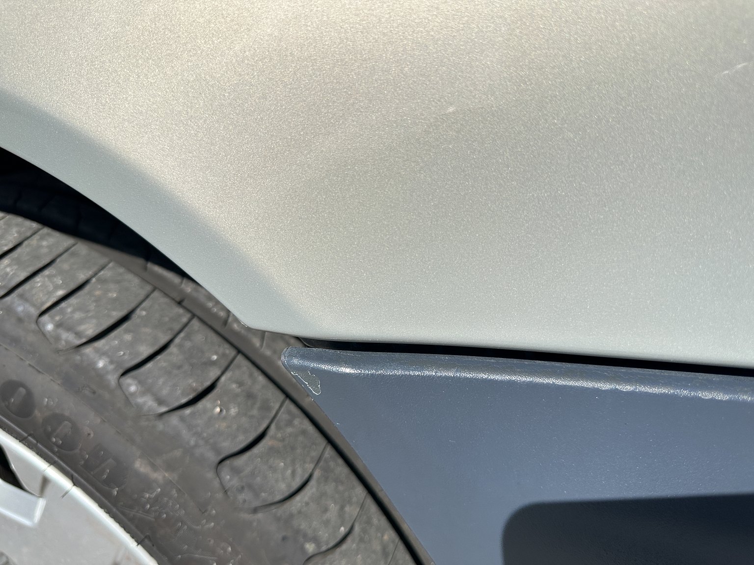 Exterior image of 2000 Volvo V70 XC 2.4 T AWD 
