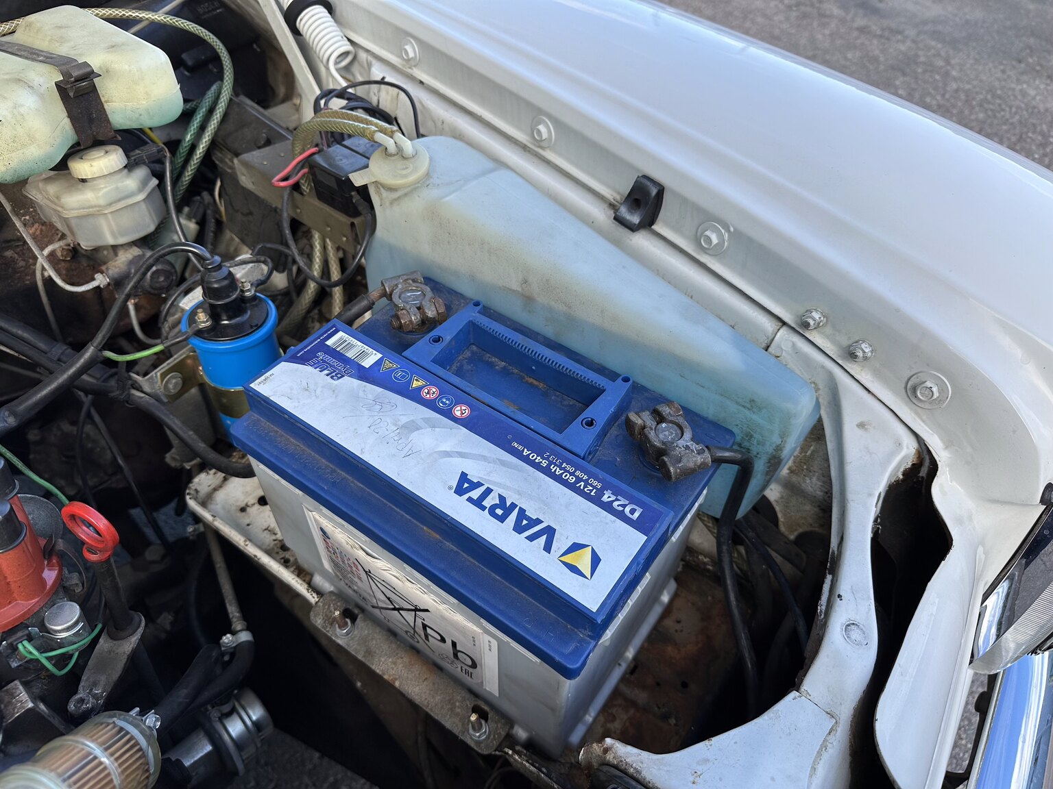 1975 Mercedes Benz 200, Mekanik