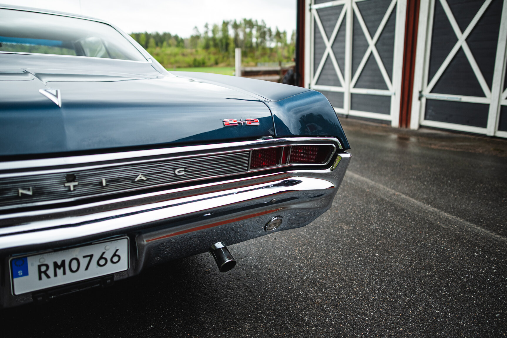 Exterior image of 1965 Pontiac Catalina 421 Tripower-Pack 2+2