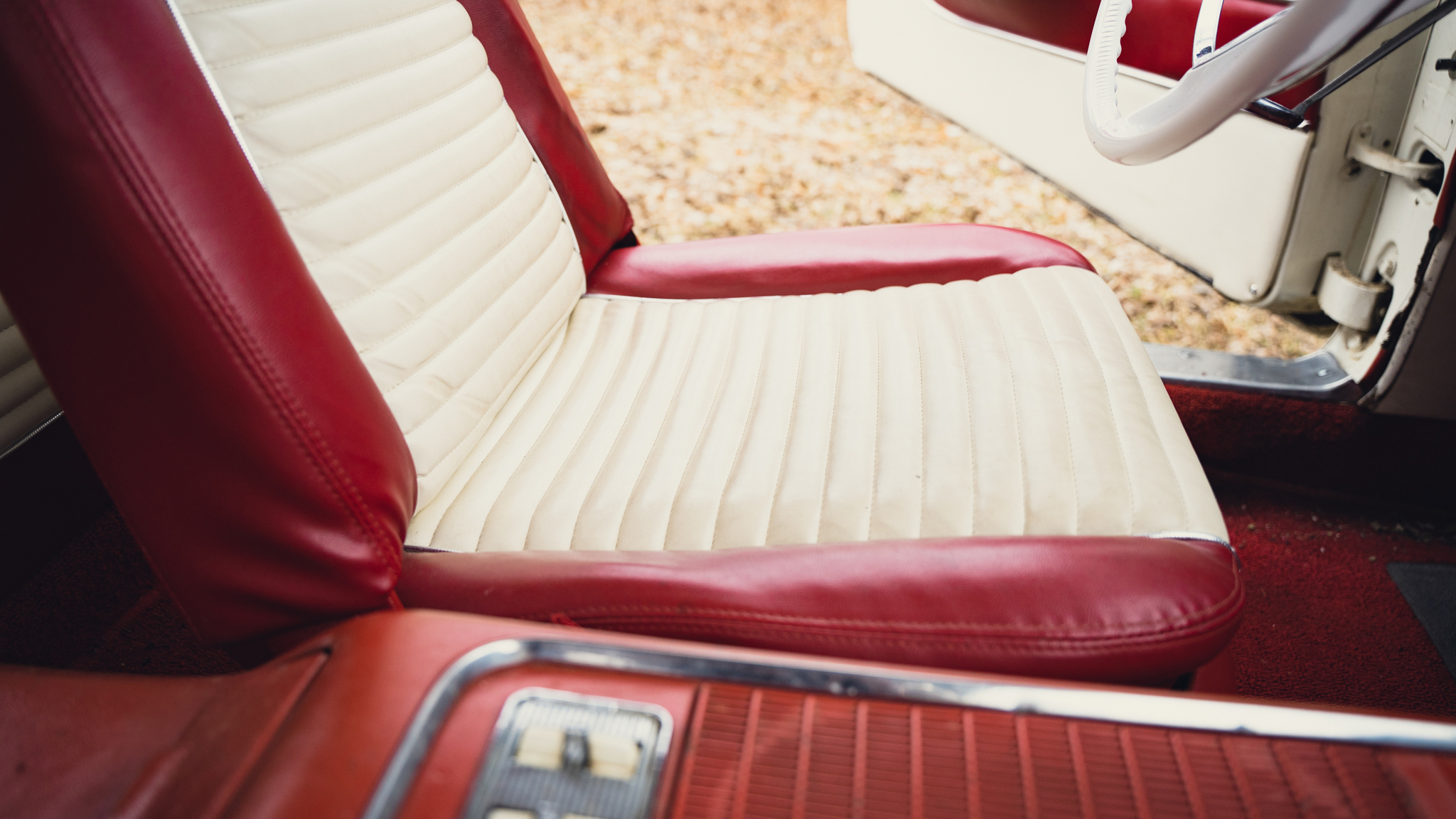 Innenraumfoto von 1959 Ford Thunderbird hardtop