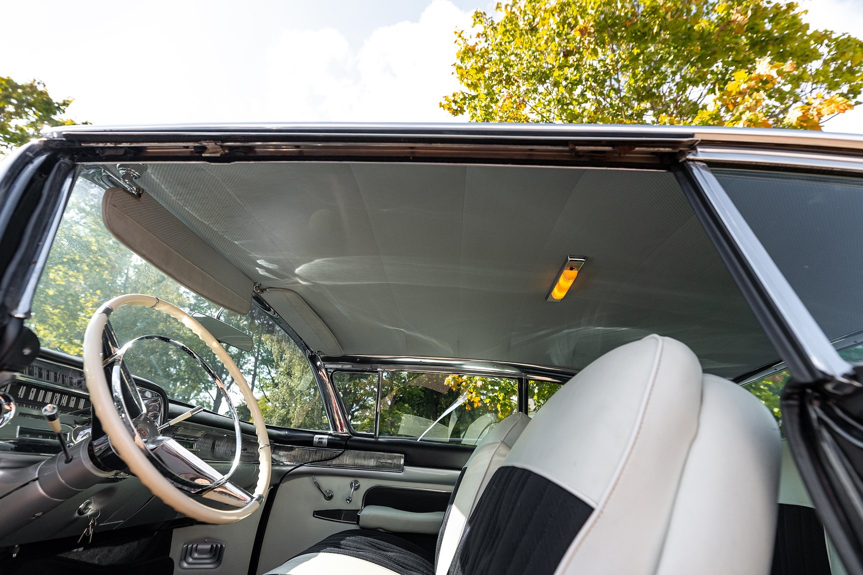 Innenraumfoto von 1958 Cadillac Coupe de Ville