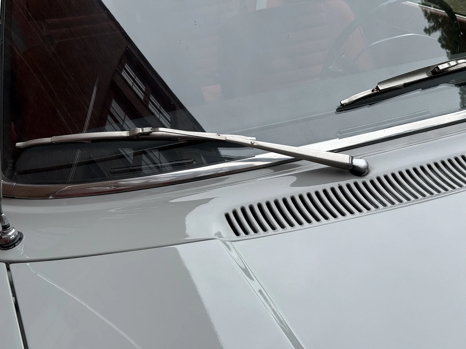 Exterior image of 1970 Volvo 142 2.0 Automatic (48)