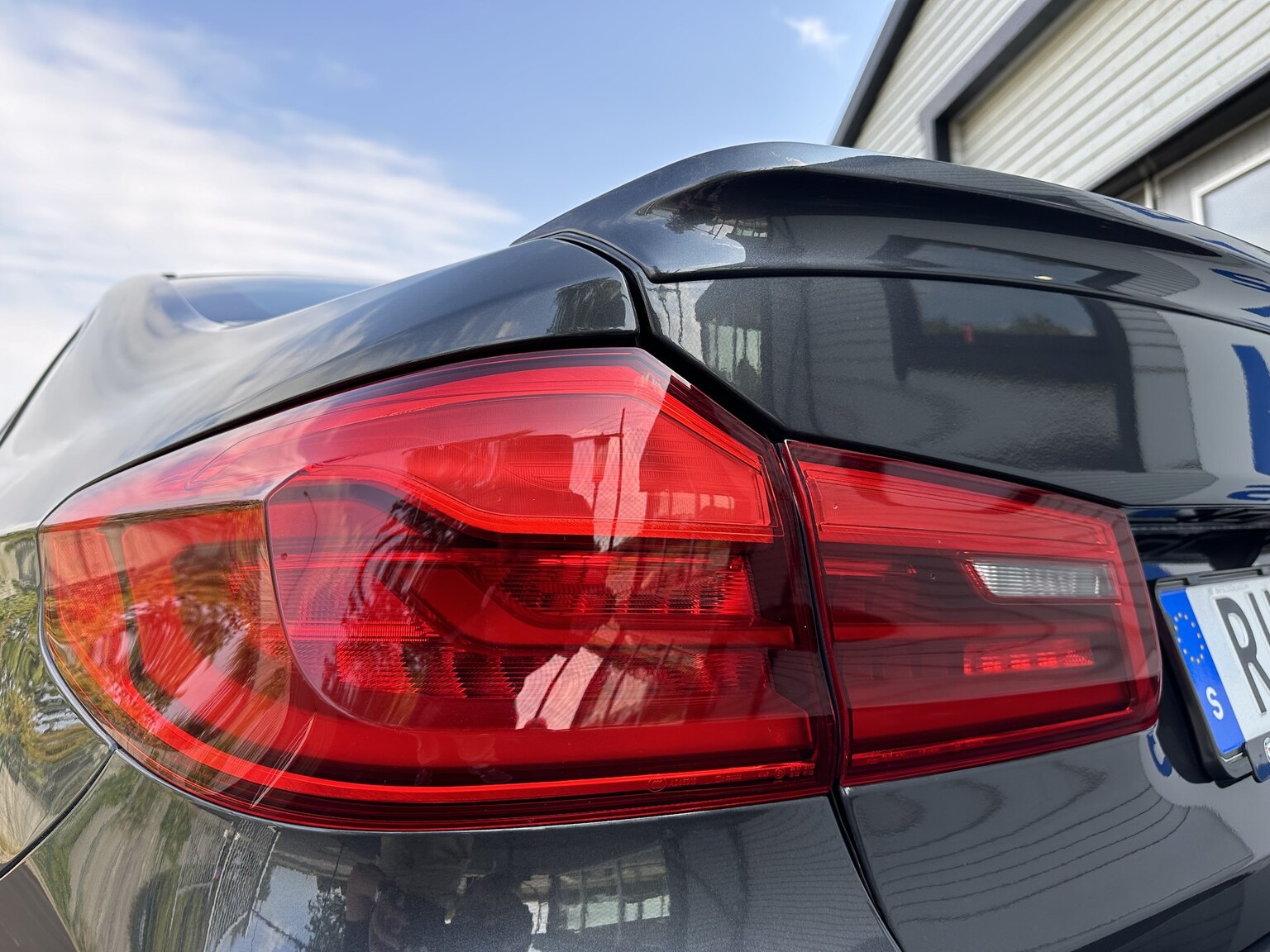 Exterior image of 2019 ALPINA B5 S Bi-Turbo Sedan ALLRAD