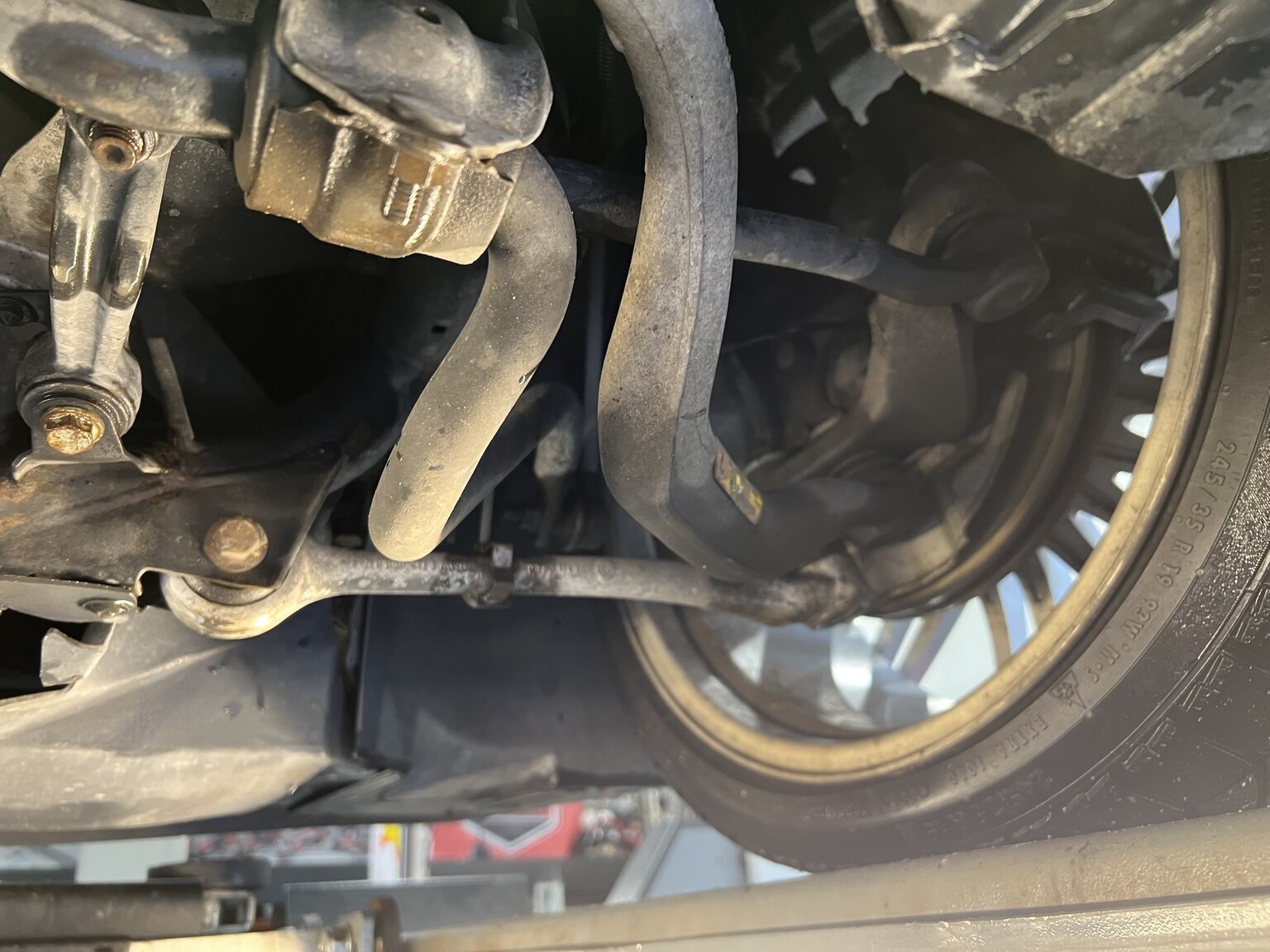 2003 BMW 540i Touring, Mekanik