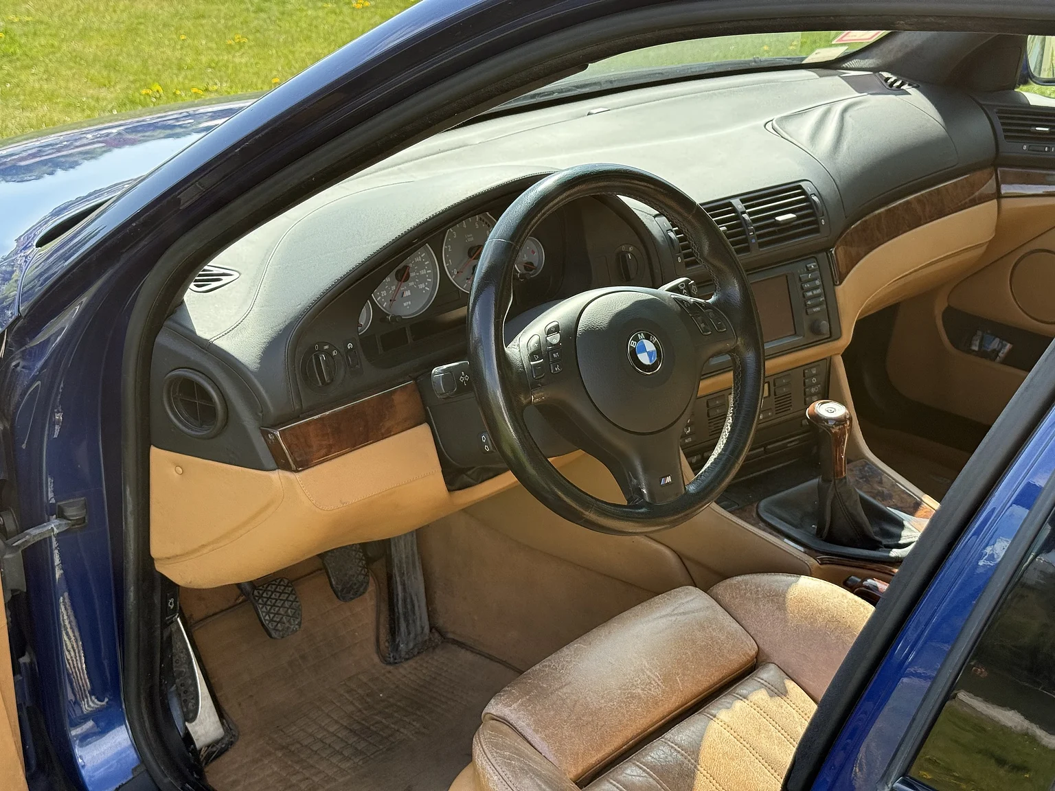 Innenraumfoto von 2001 BMW M5 E39 LCI (13)