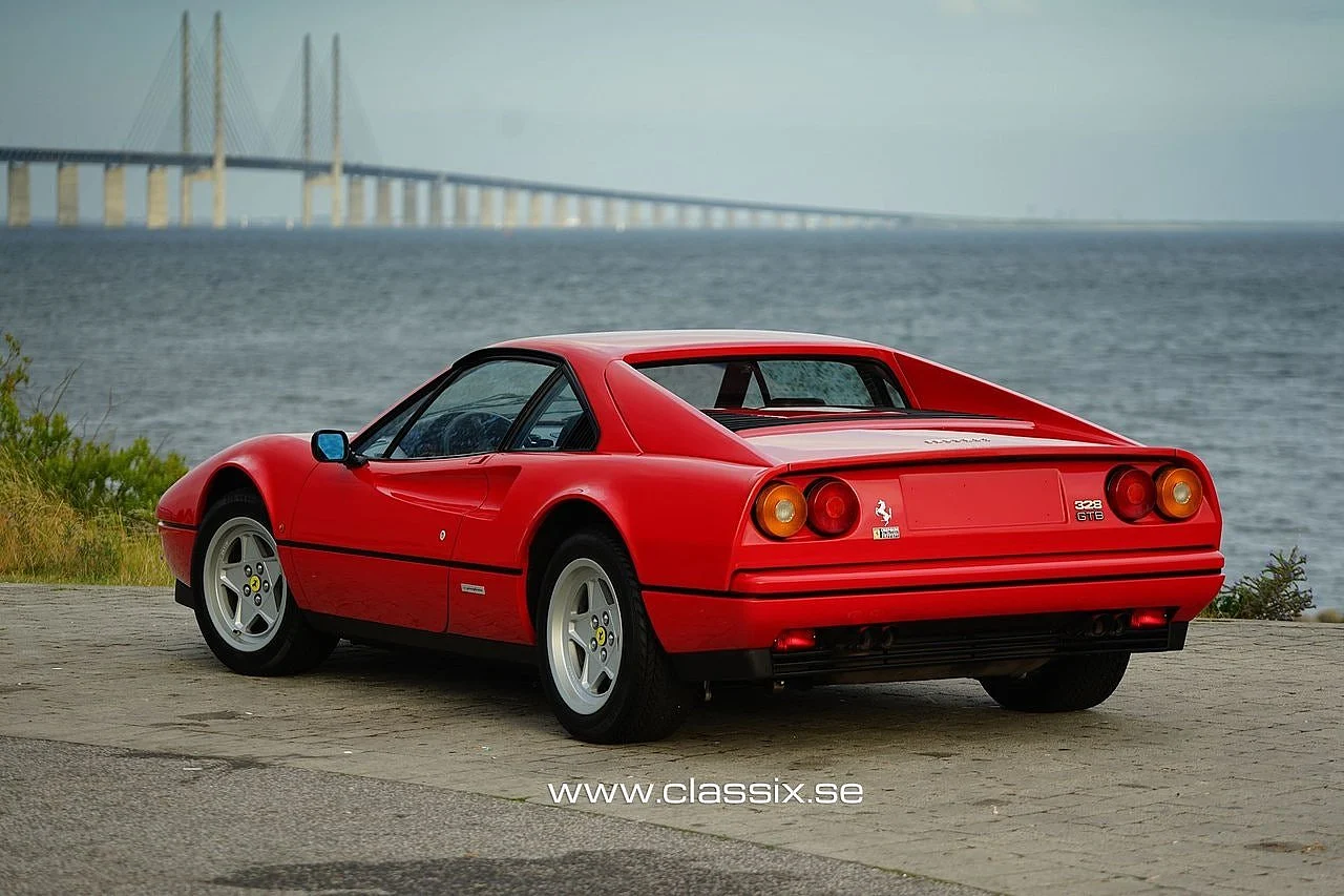 Image of 1985 Ferrari 328 (1)