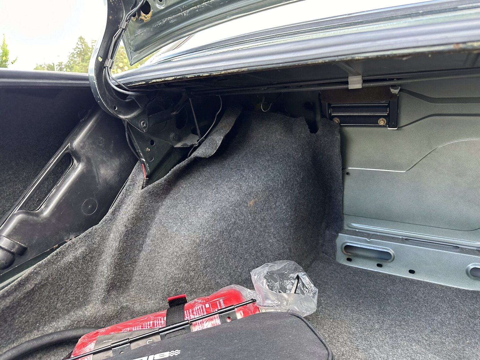 Interior image of 1985 BMW 525E