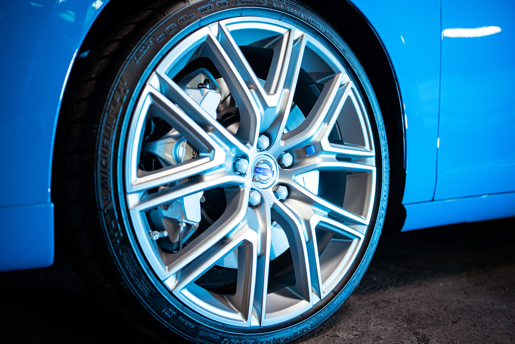 Exteriörbild på 2017 Volvo V60 Polestar T6 AWD