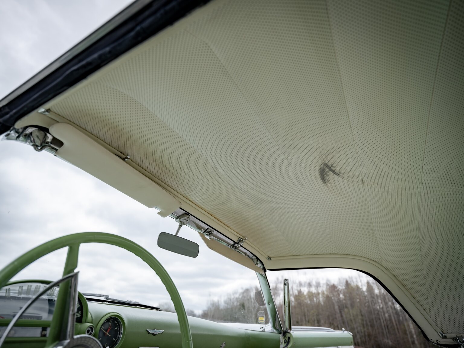 Interior image of 1956 Ford Thunderbird (61)