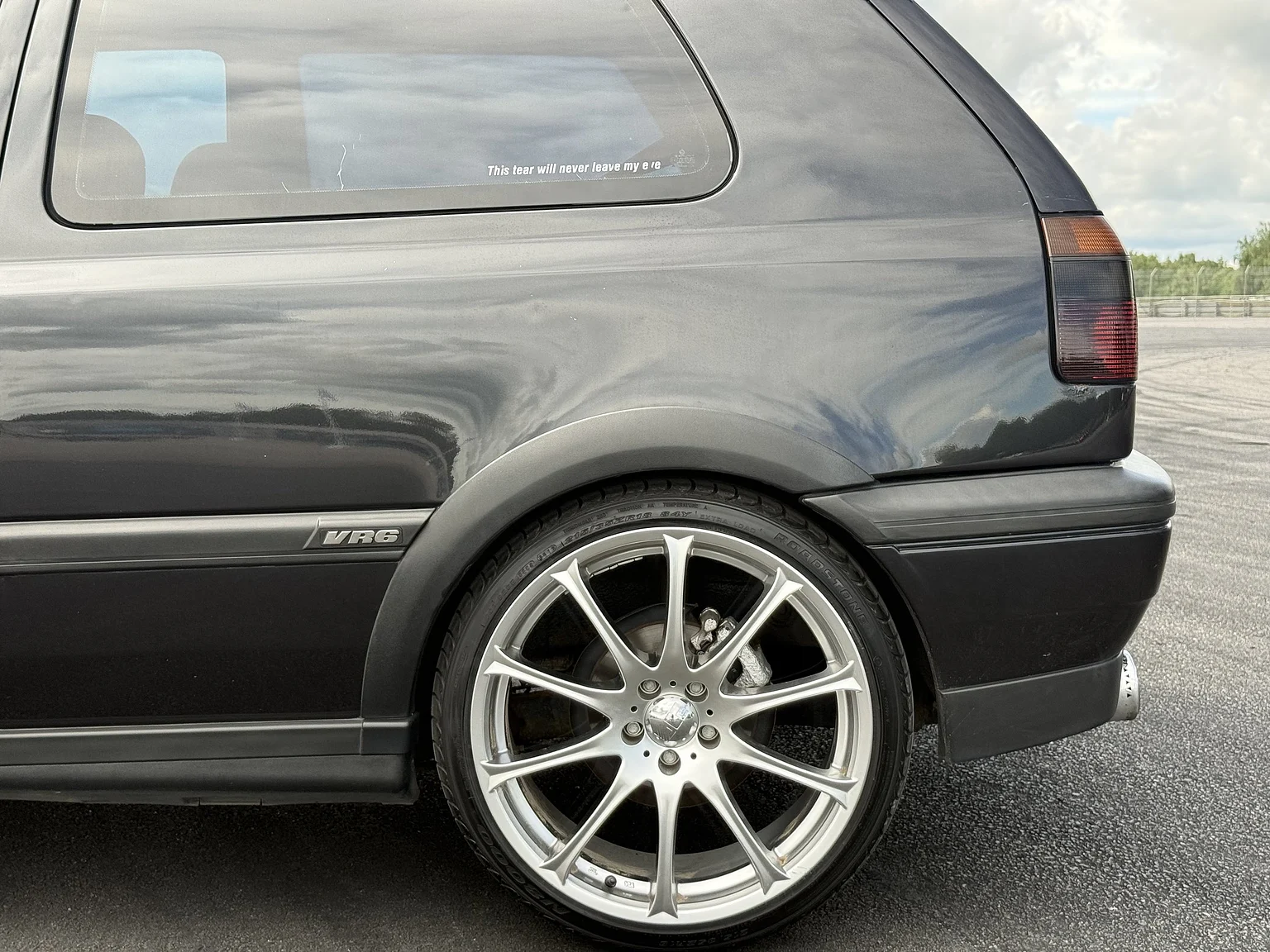 Aussenfoto 1994 Volkswagen Golf 3-door VR6 (46)