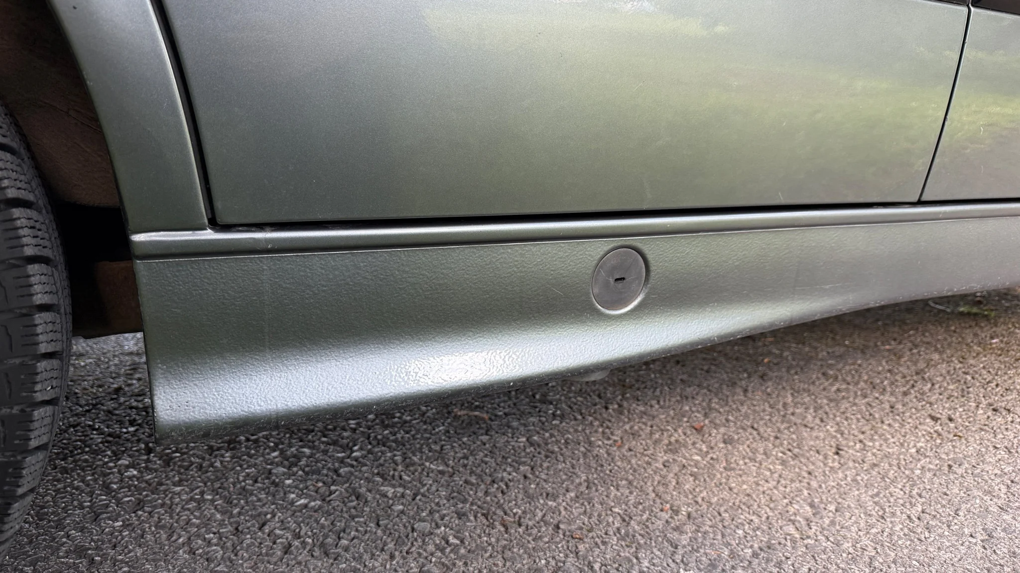Exterior image of 1994 BMW 318i - NO RESERVE (24)