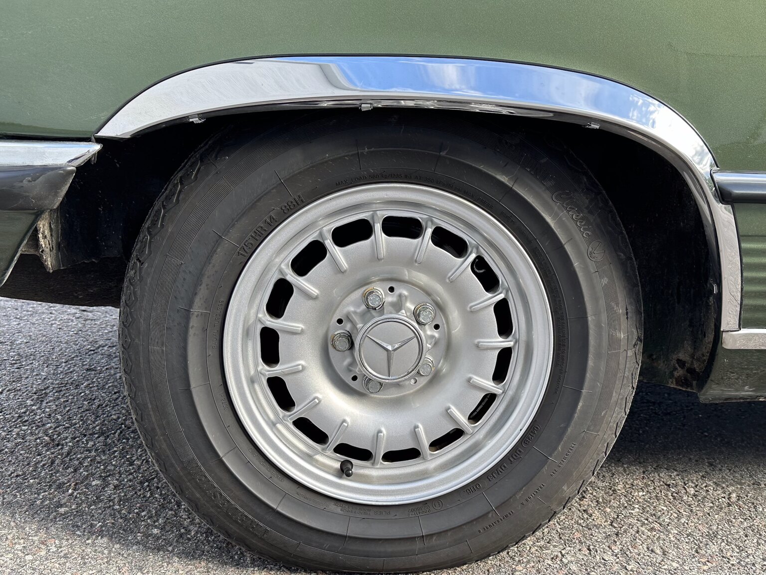 Aussenfoto 1974 Mercedes Benz 450 SLC