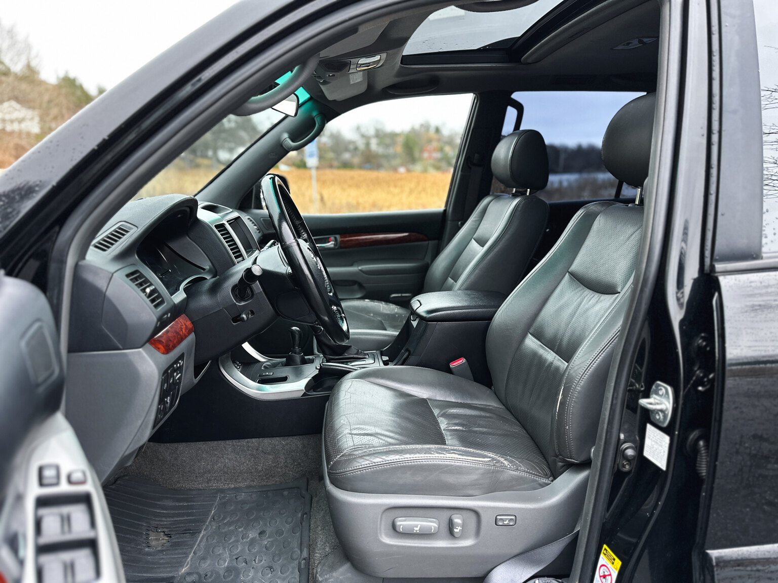 Interior image of 2004 Toyota Land Cruiser